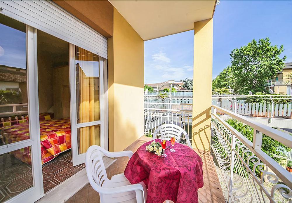 Hotel Santa Martina Villamarina Bagian luar foto