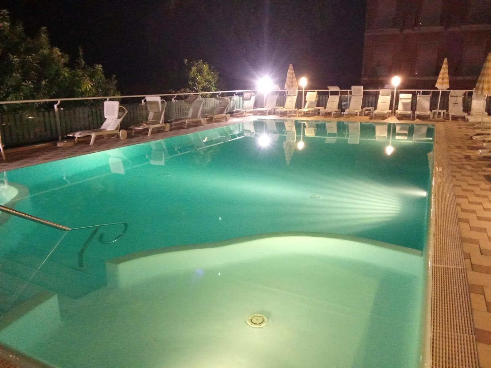 Hotel Santa Martina Villamarina Bagian luar foto