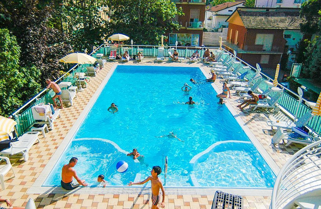 Hotel Santa Martina Villamarina Bagian luar foto